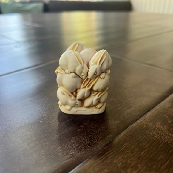 Harmony Kingdom At the Hop Treasure Jest Bunnies Rabbits with Box - Picture 4 of 9